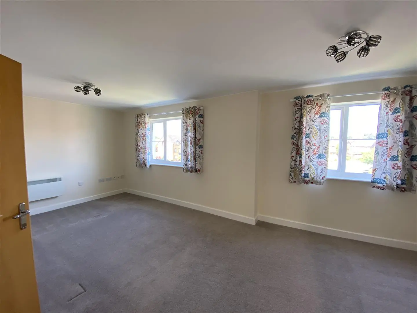 Flat Peter Candler Way in Ashford