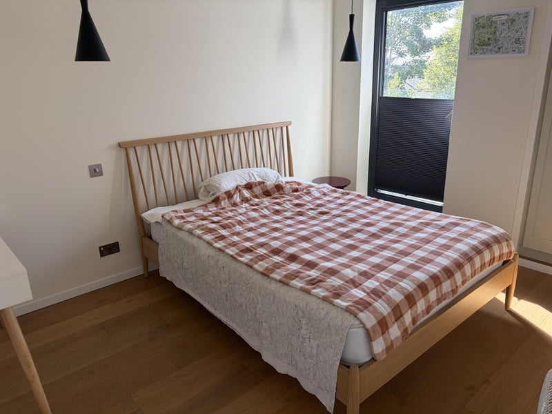 Room South Park Road in Greater London