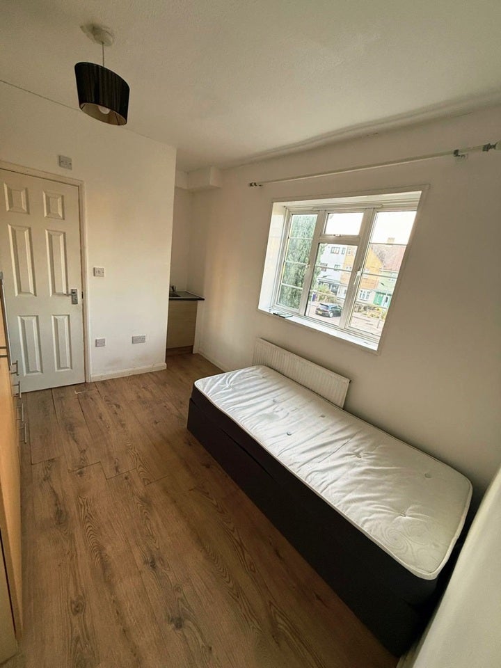 Room Repton Street in Greater London