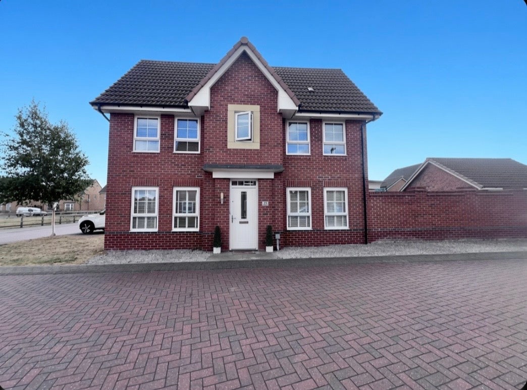 House Whitmoore Drive in Doncaster
