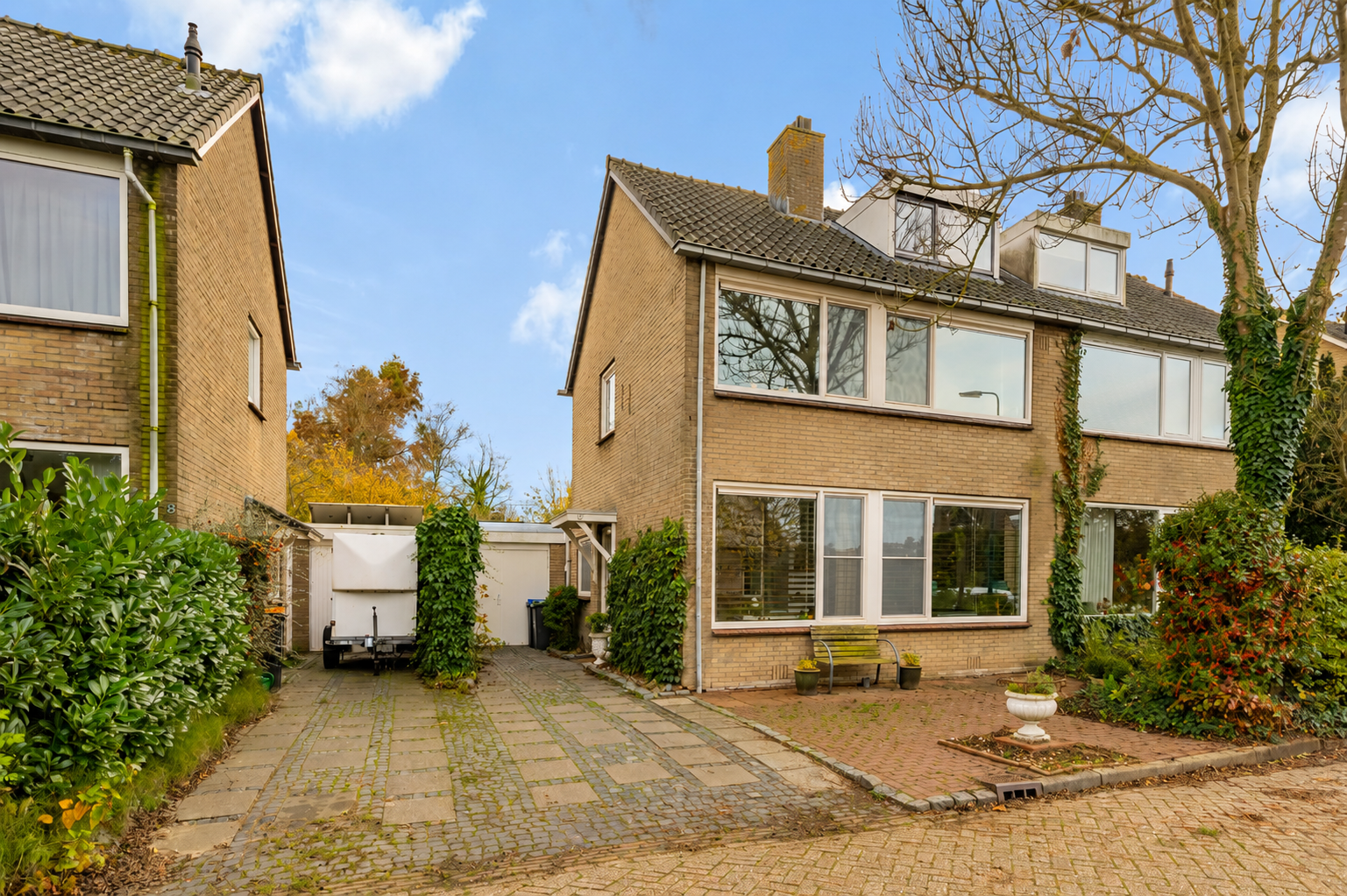 Hoekwoning te koop: P.N. Kruiswijkstraat 26, Loenersloot