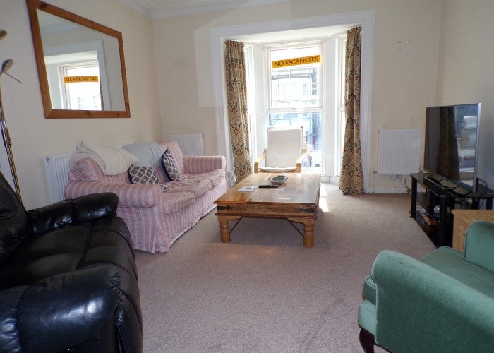 Room Waverley Road in Portsmouth