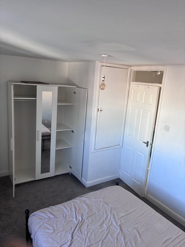 Room Sedgley Road West in Sandwell
