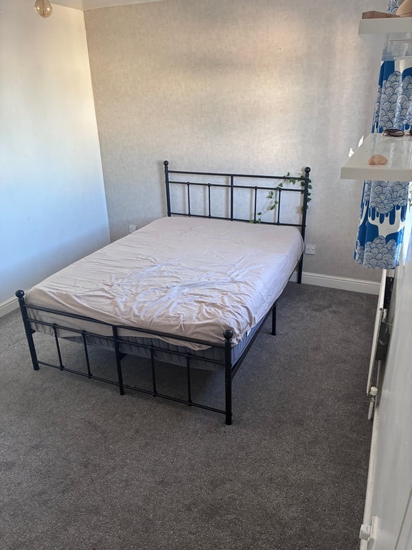 Room Sedgley Road West in Sandwell