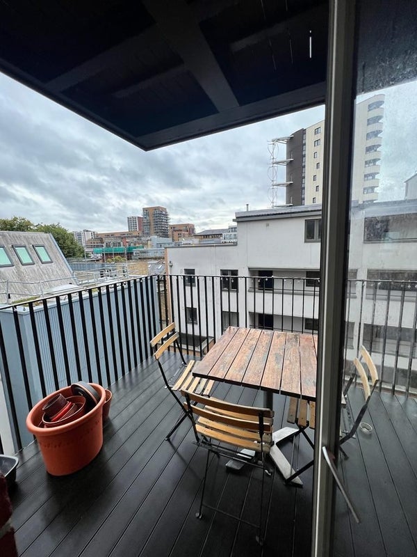 Room Martel Place in Greater London