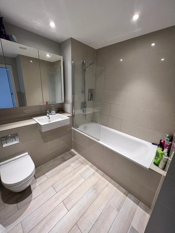 Room Martel Place in Greater London