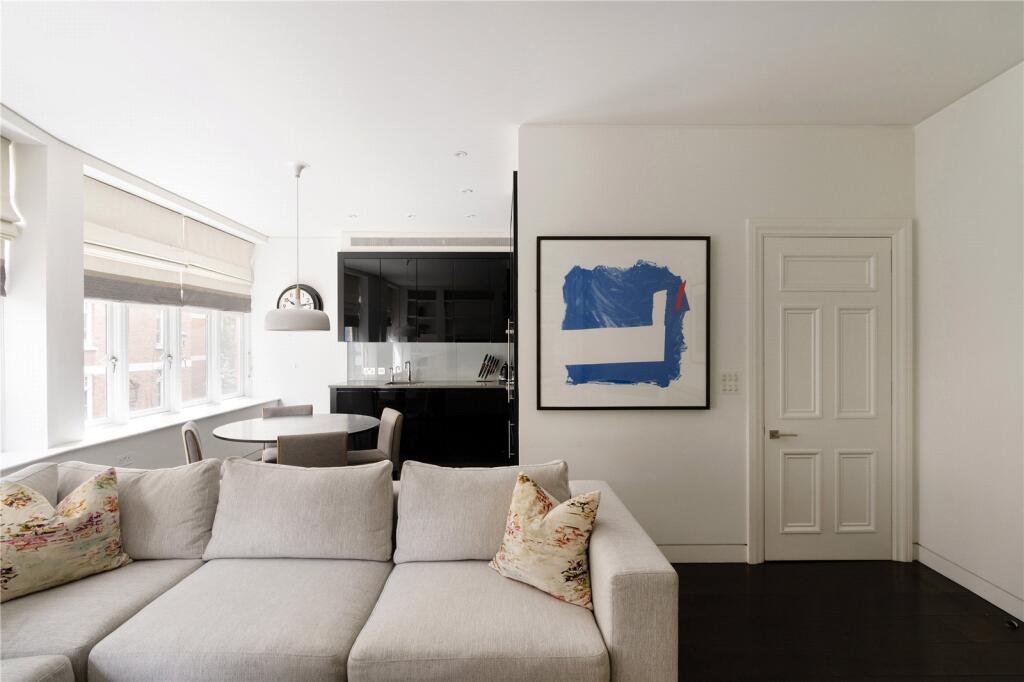 Flat Duke Street in City of Westminster