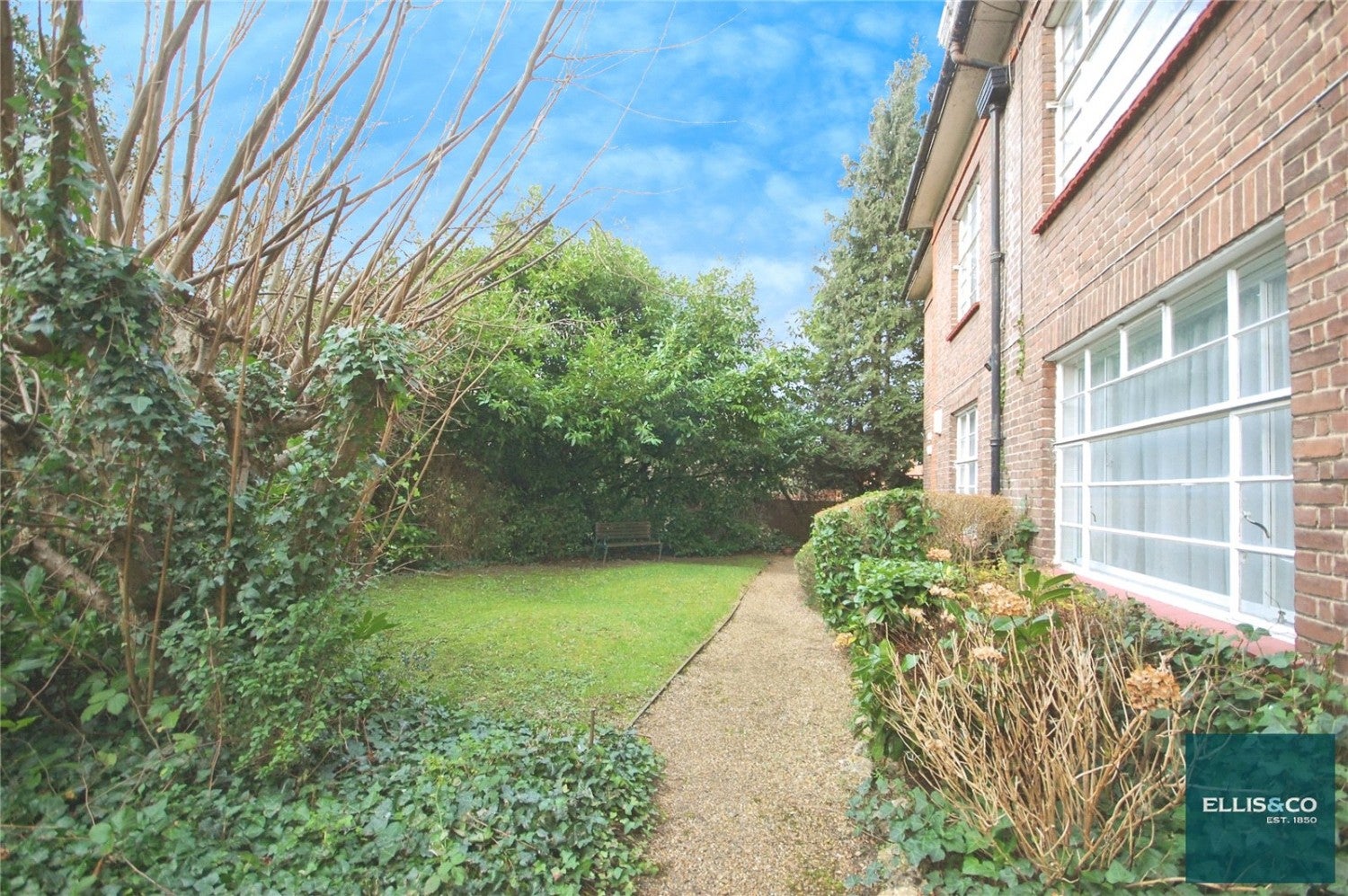 Flat Brookland Rise in Greater London