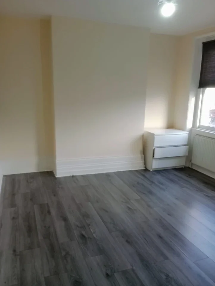 Flat Sussex Way in Greater London