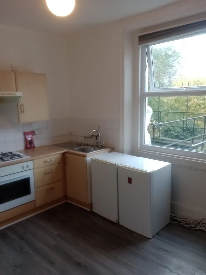 Flat Sussex Way in Greater London