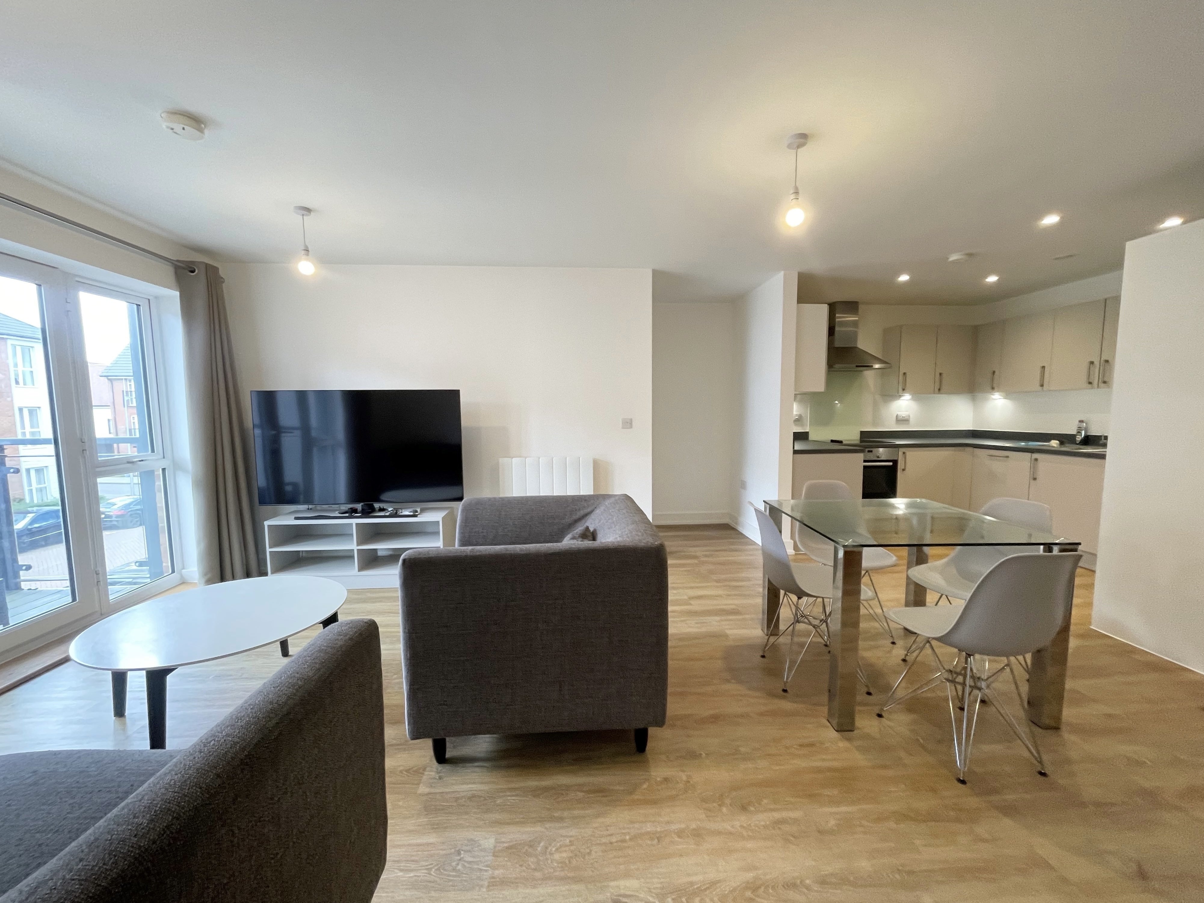 Flat Holmbush Mews in Horsham