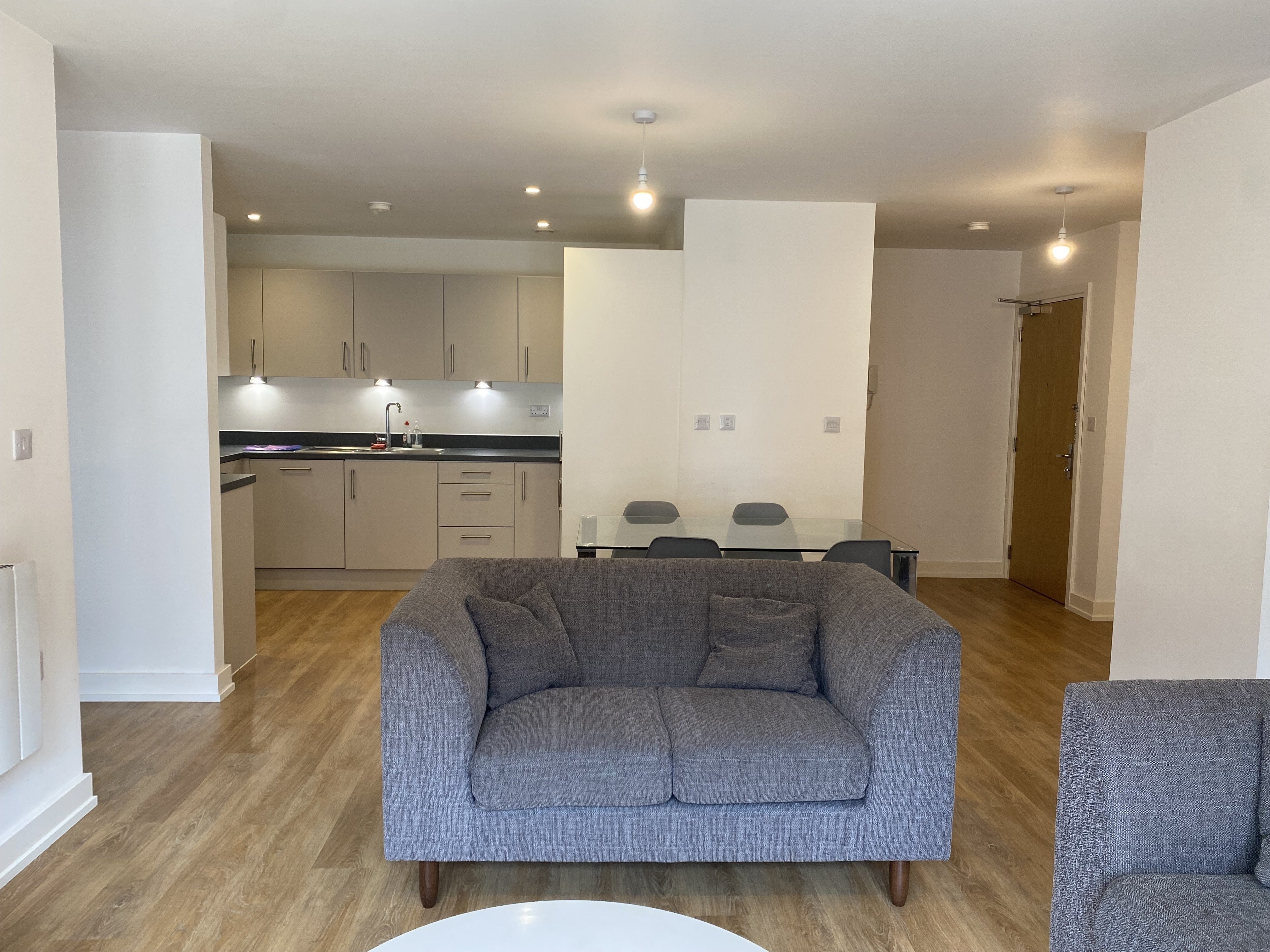 Flat Holmbush Mews in Horsham