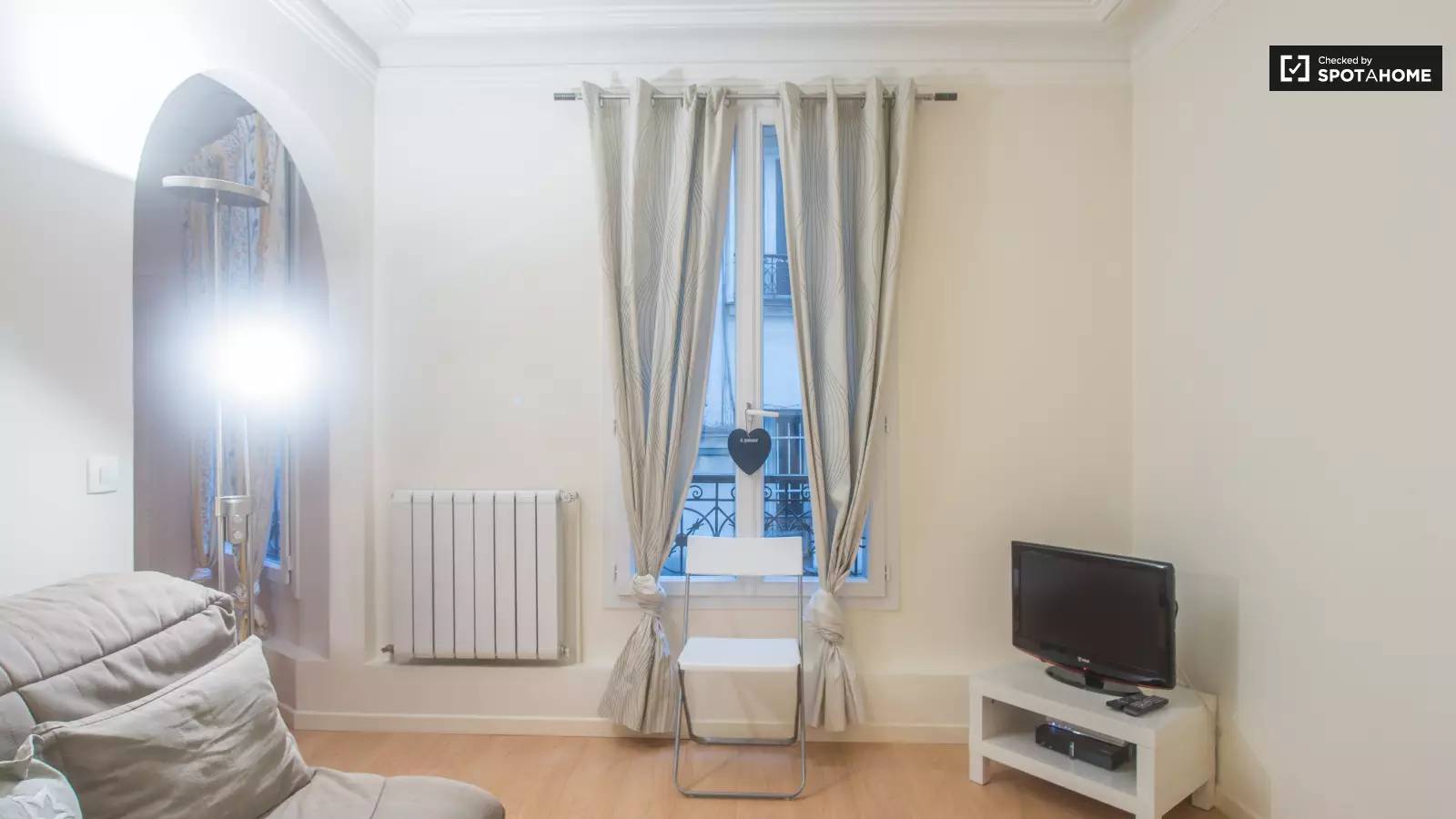 Appartement Rue du Mont Cenis à Paris