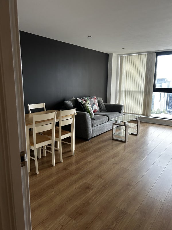 Room Clydeside Expressway in Glasgow
