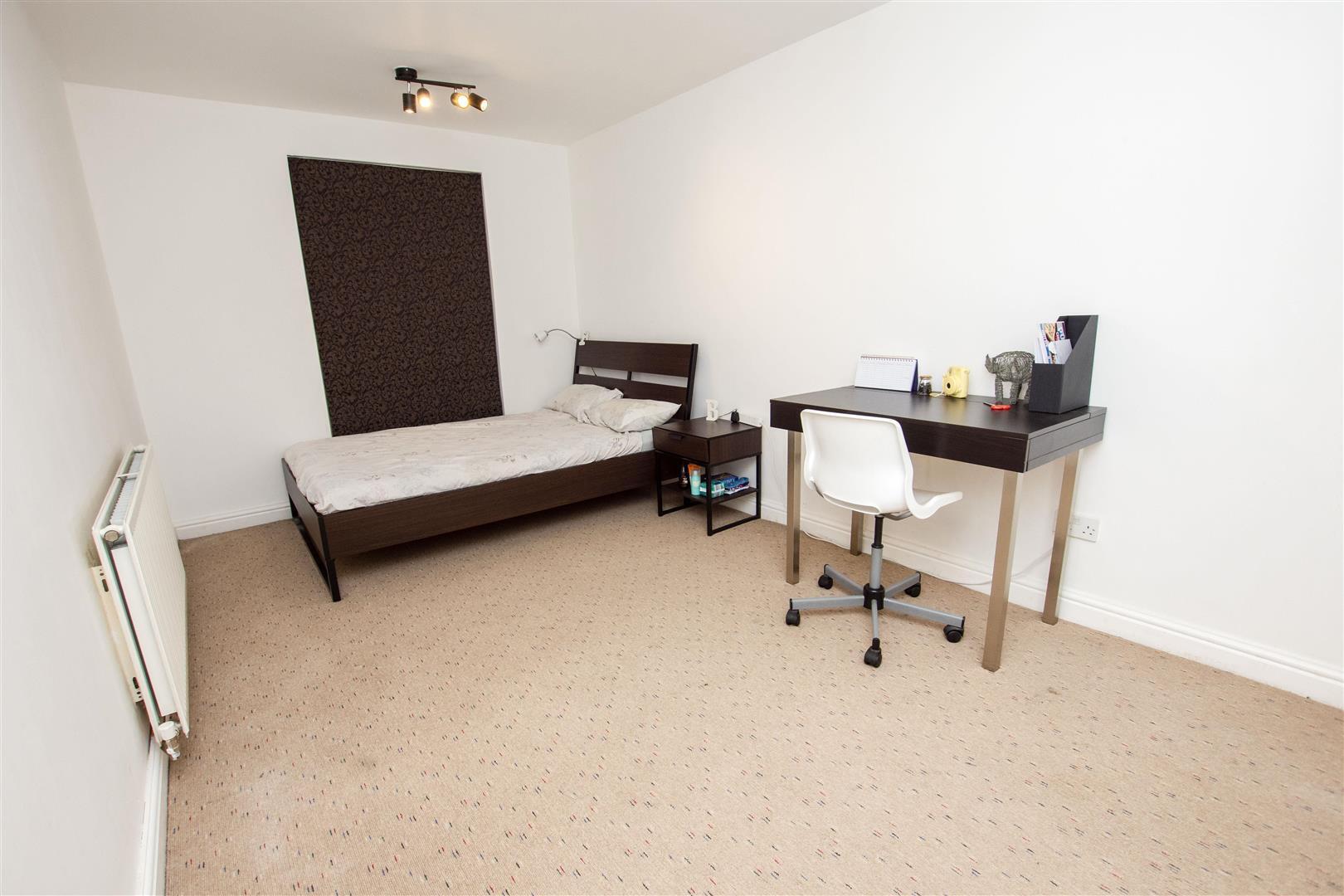 Flat Seymour Close in Birmingham