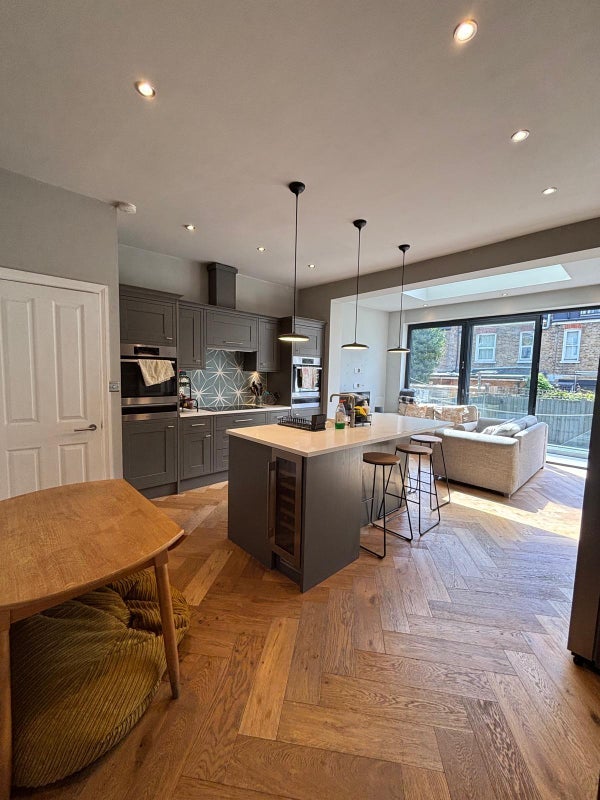 Room Gassiot Road in Greater London