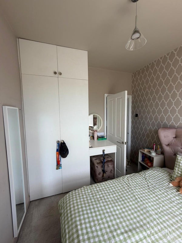 Room Gassiot Road in Greater London