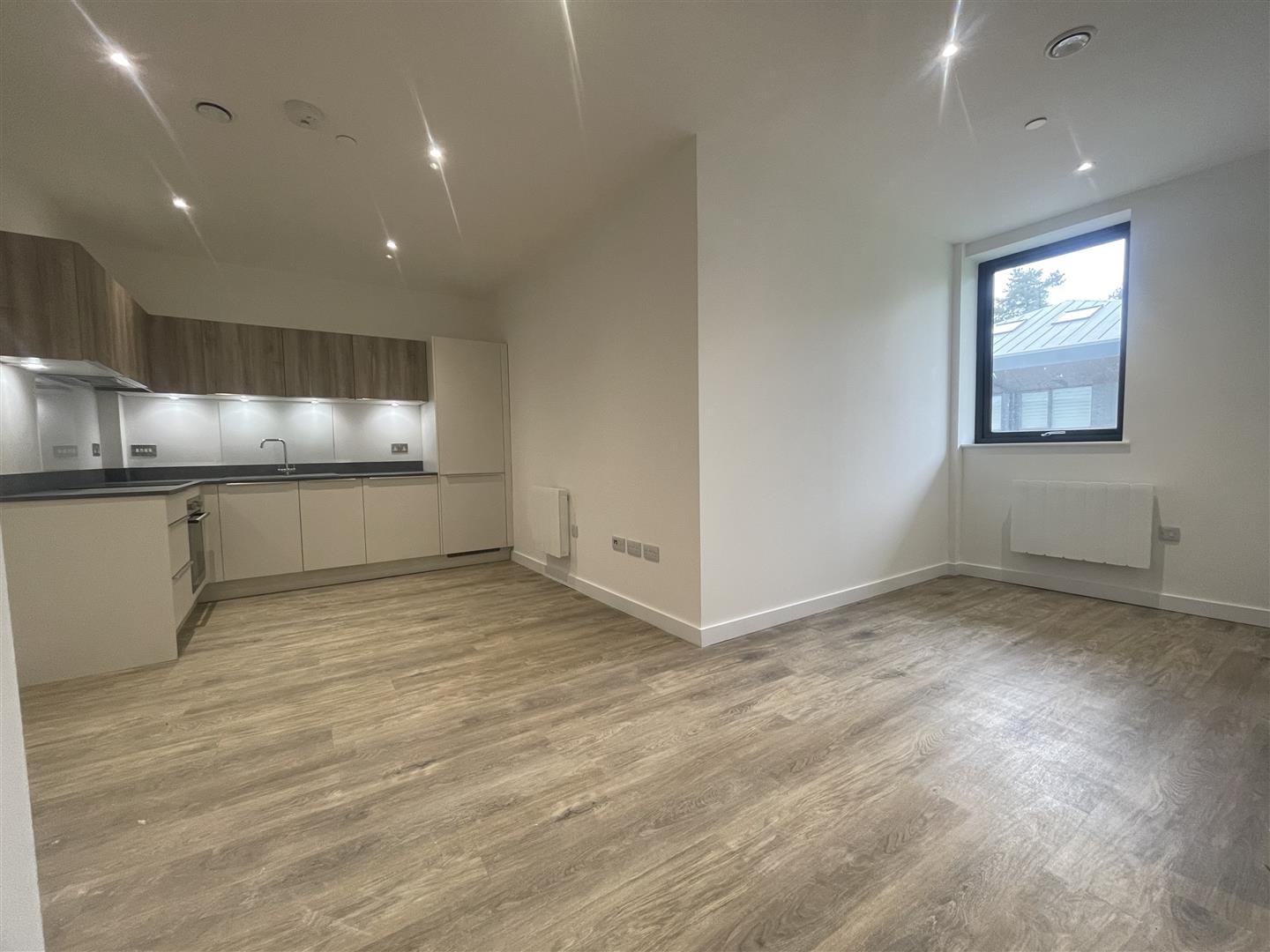 Flat Ashwood Way in Basingstoke and Deane
