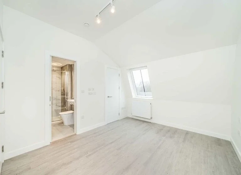 Flat Portsdown Mews in Greater London