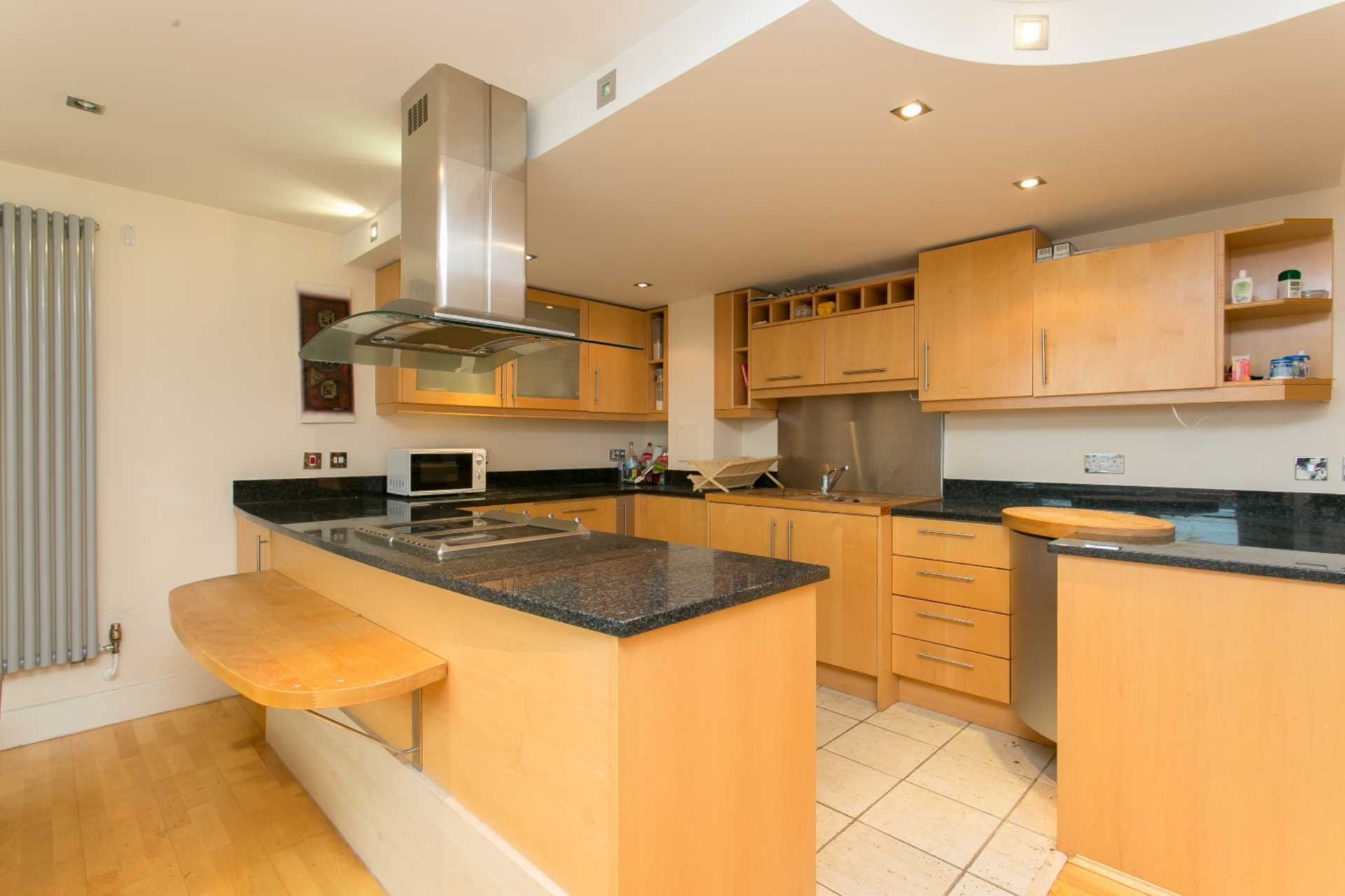 Flat Millharbour in Greater London