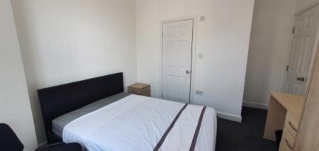 Flat Earlsdon Avenue North in Coventry
