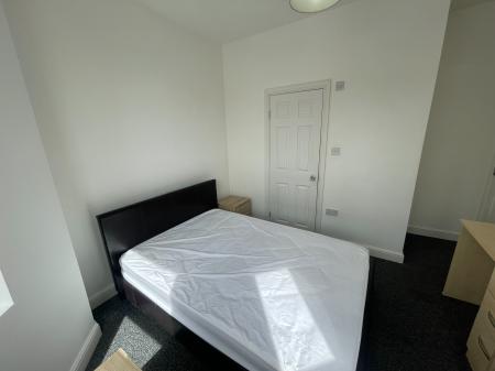 Flat Earlsdon Avenue North in Coventry