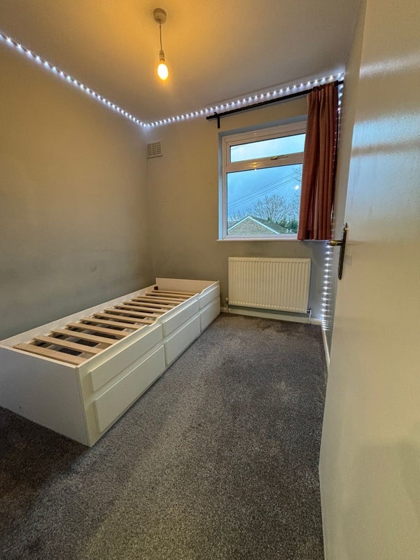 Room Sandy Hill Avenue in Greater London