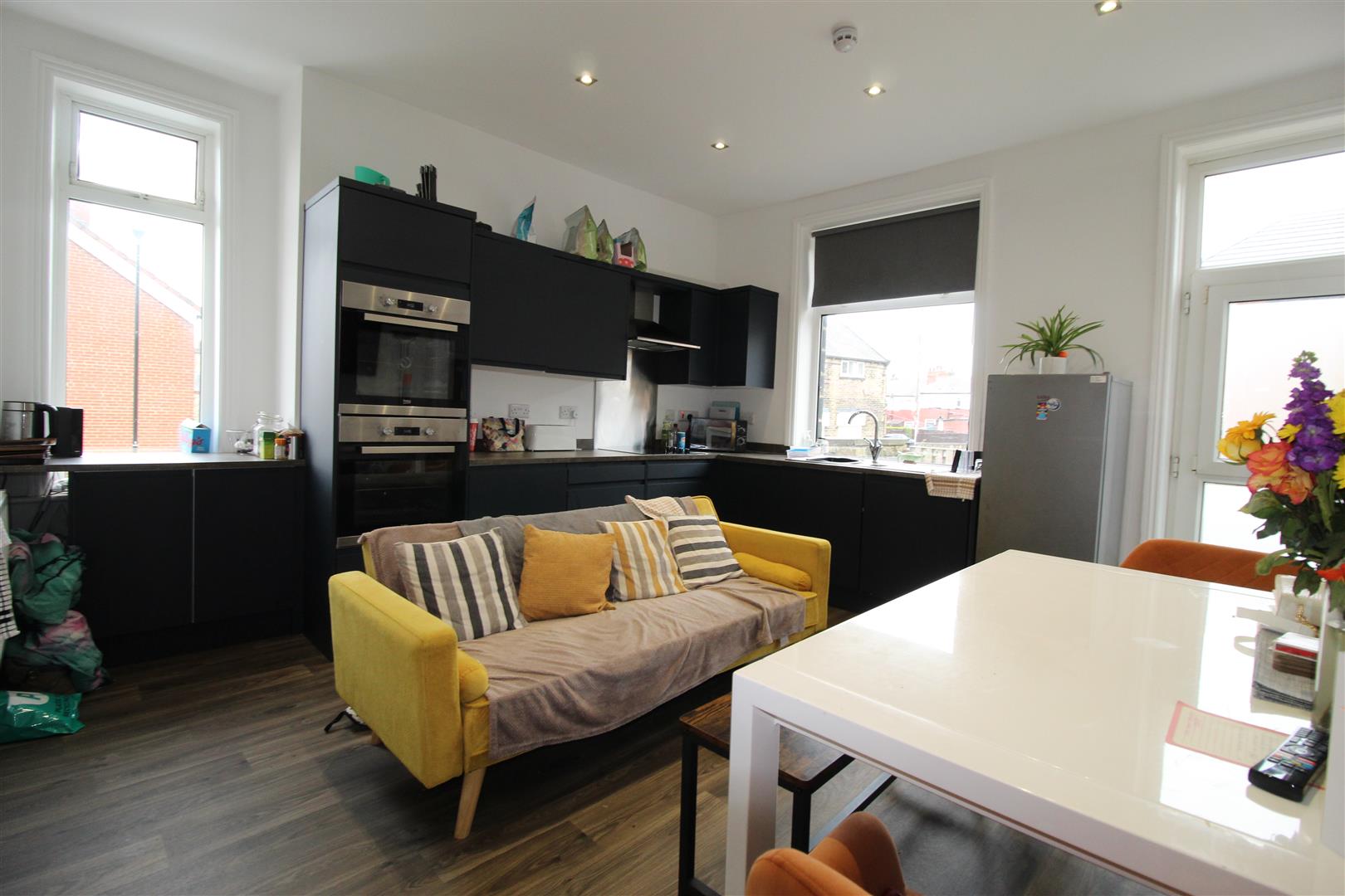 House Melbourne Grove in Leeds