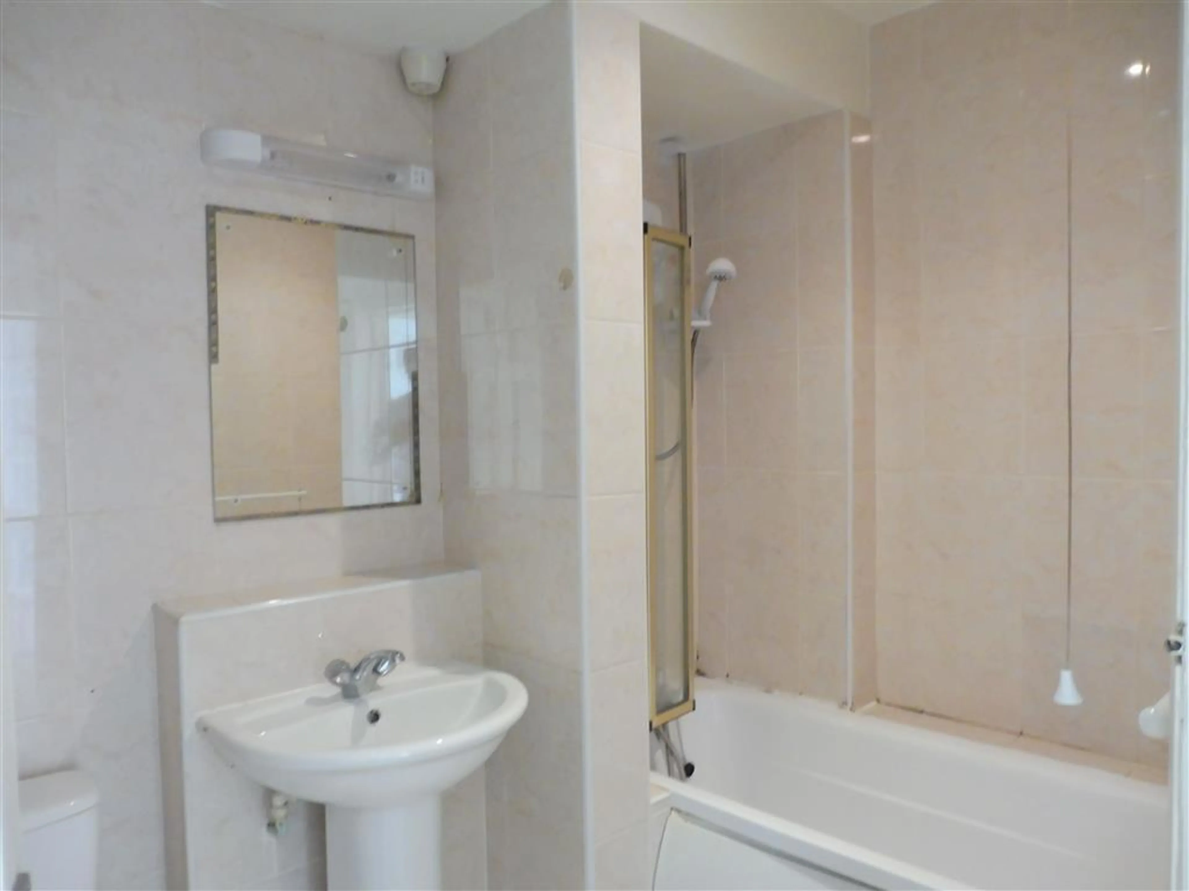 Flat Middle Warberry Road in Torquay