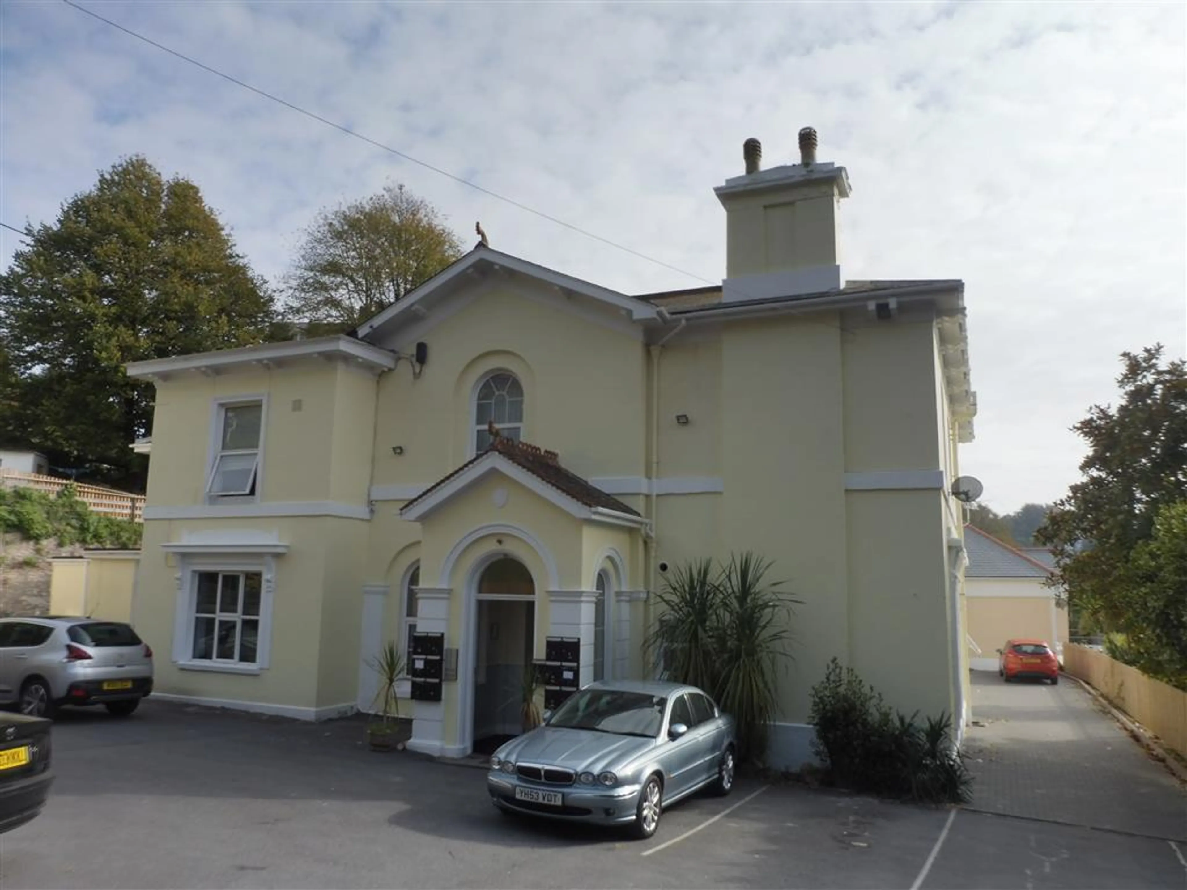 Flat Middle Warberry Road in Torquay