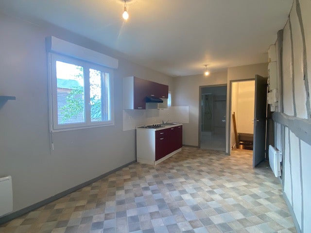 Flat Rue Pierre Corneille in Le Neubourg