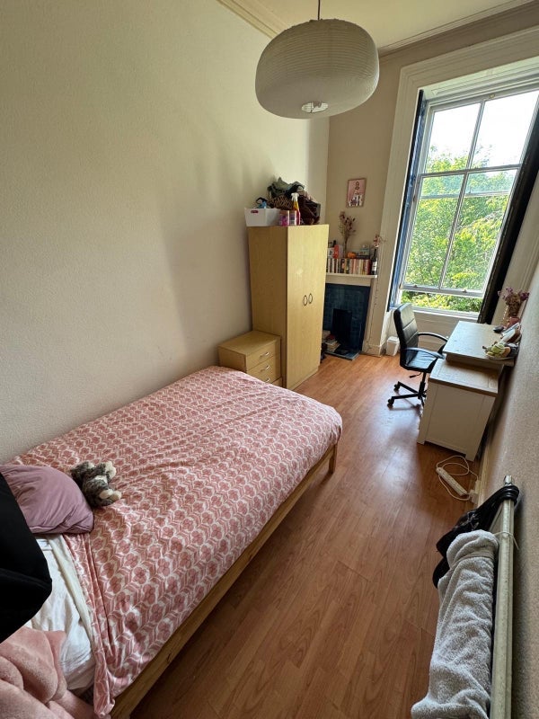 Room Oakfield Avenue in Glasgow