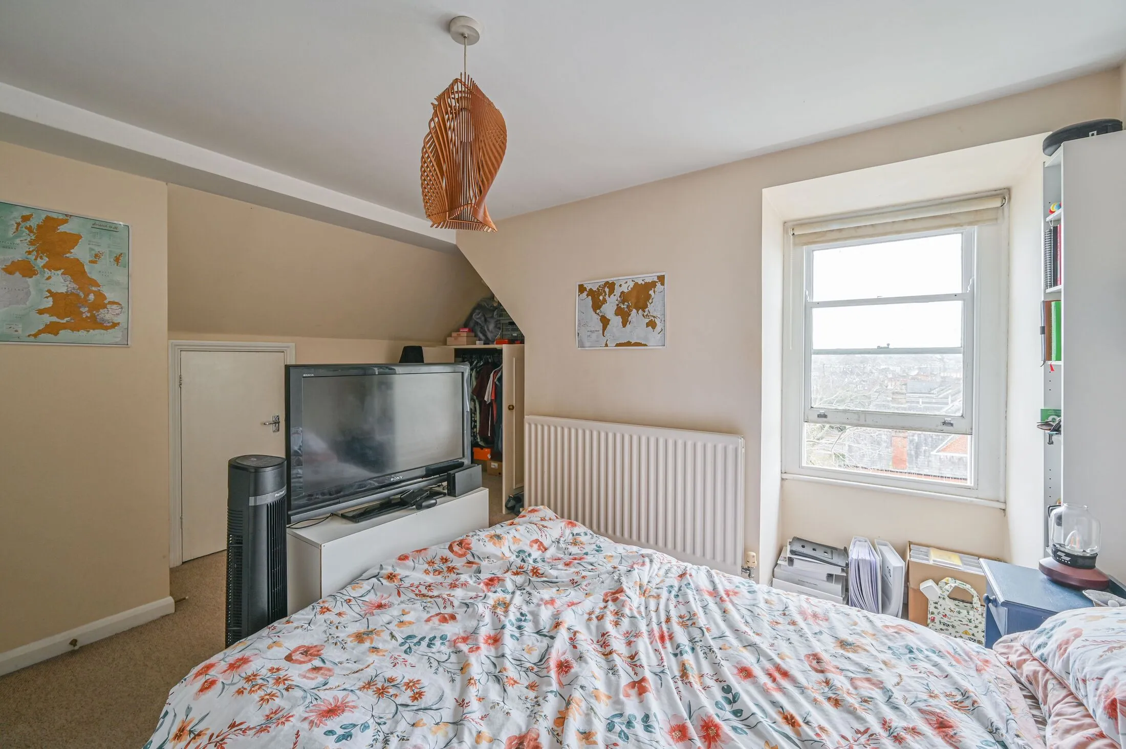 Flat Cautley Avenue in Greater London
