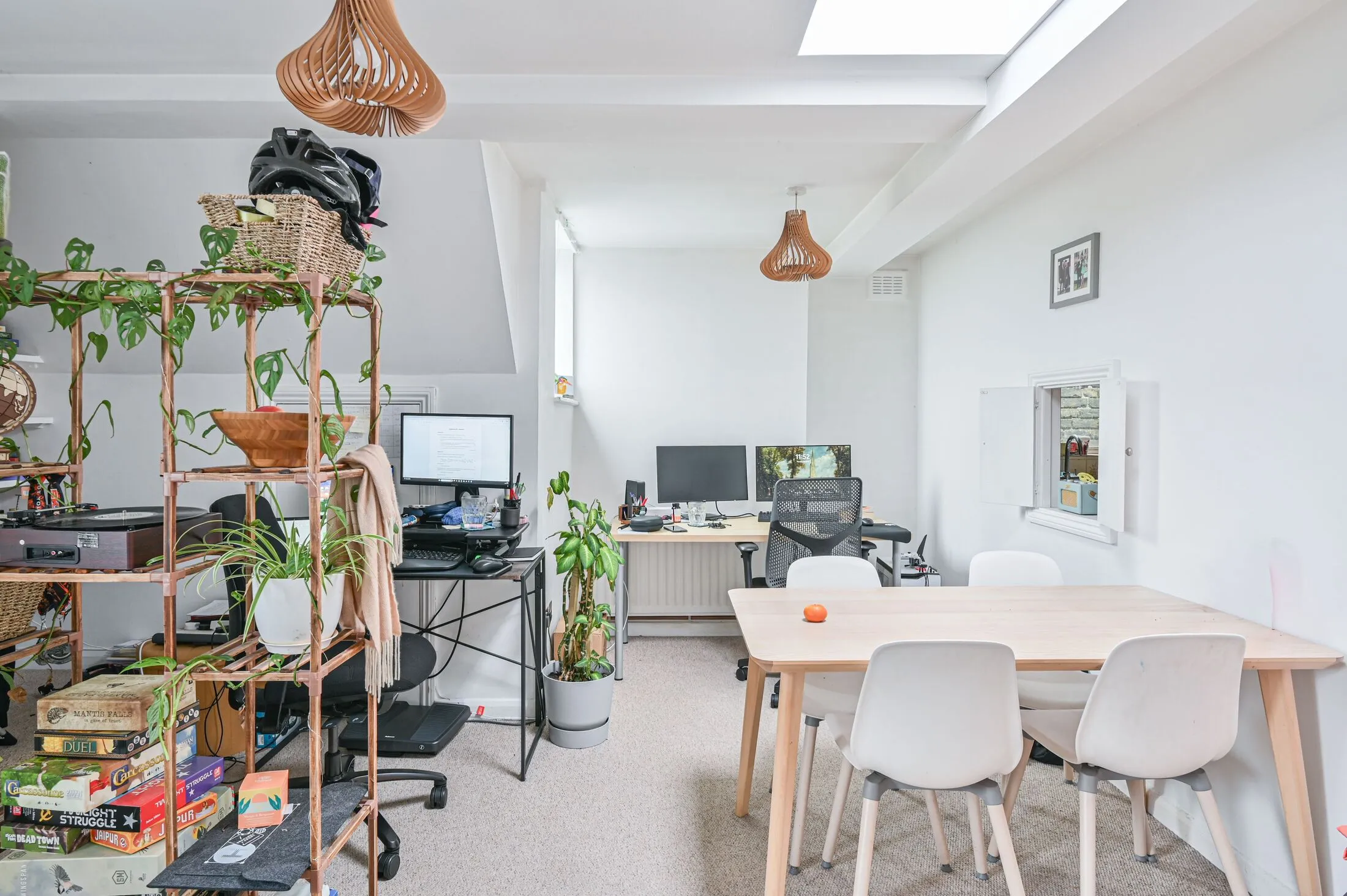 Flat Cautley Avenue in Greater London