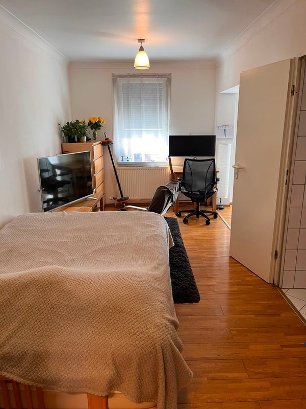 Flat Stuart Crescent in Greater London