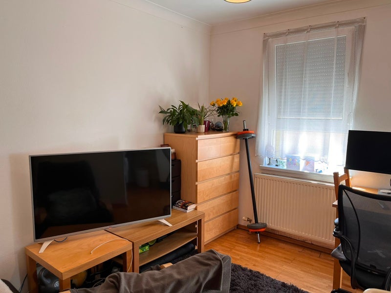 Flat Stuart Crescent in Greater London
