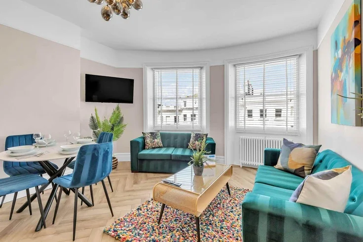 Flat Brunswick Place in Hove