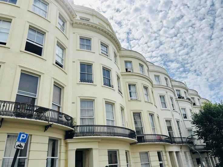 Flat Brunswick Place in Hove