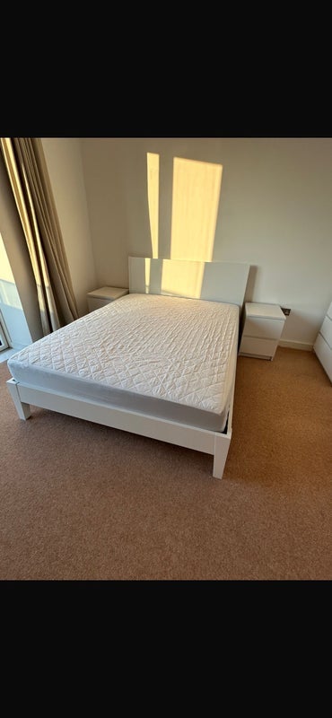 Room Abercrombie Road in Greater London