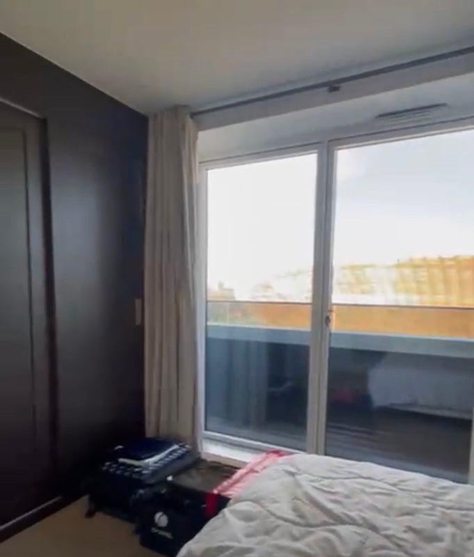 Room Abercrombie Road in Greater London