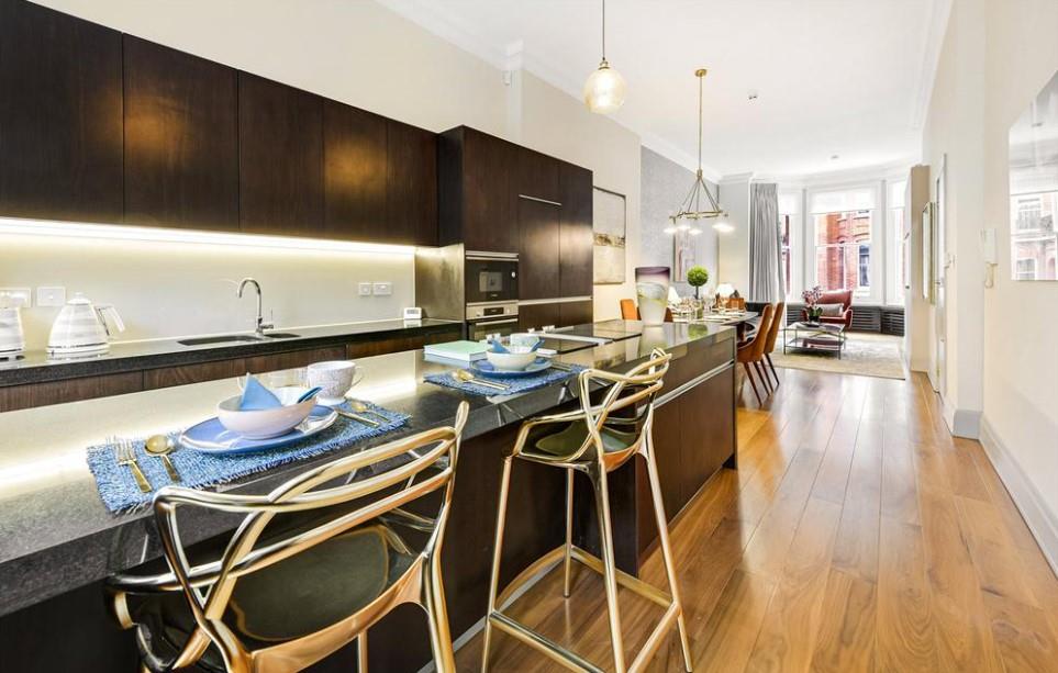 Flat Egerton Gardens in London