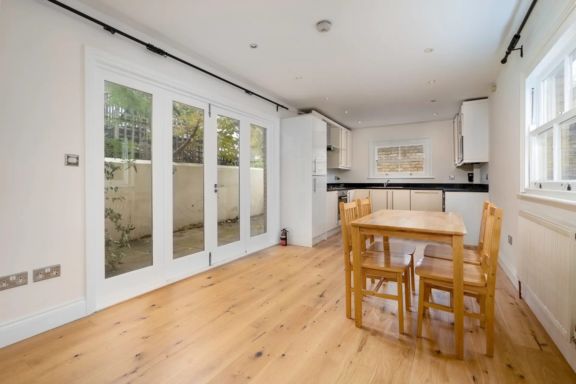 Flat Caledonian Road in Greater London