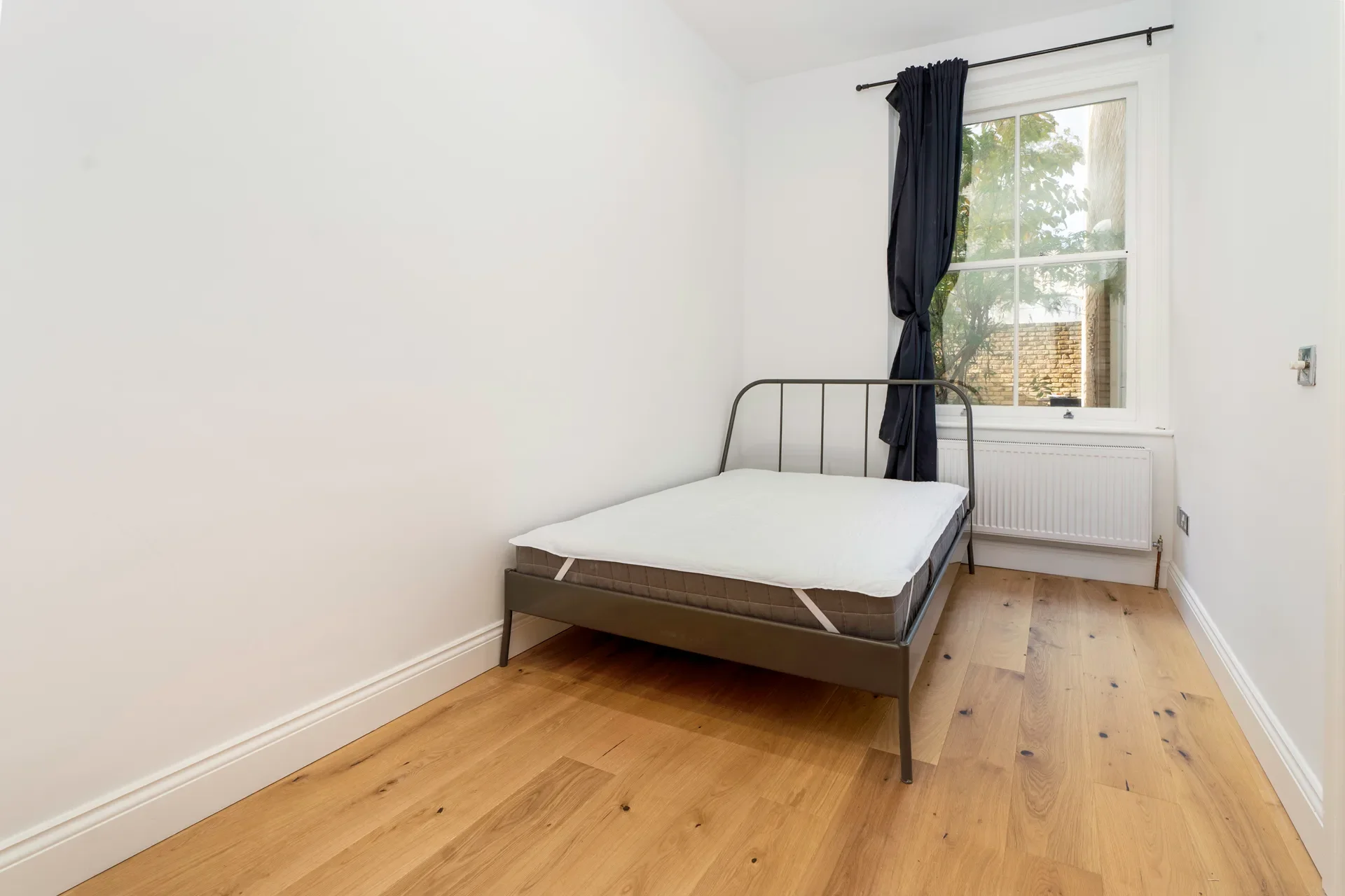 Flat Caledonian Road in Greater London