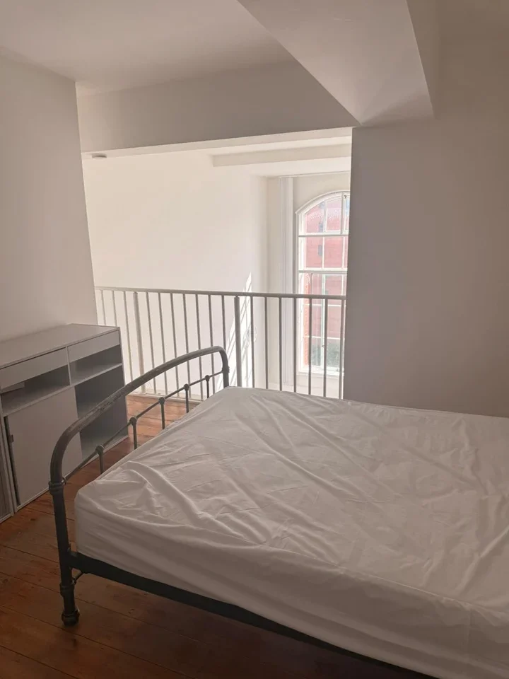 Flat Fairfield Road in Greater London