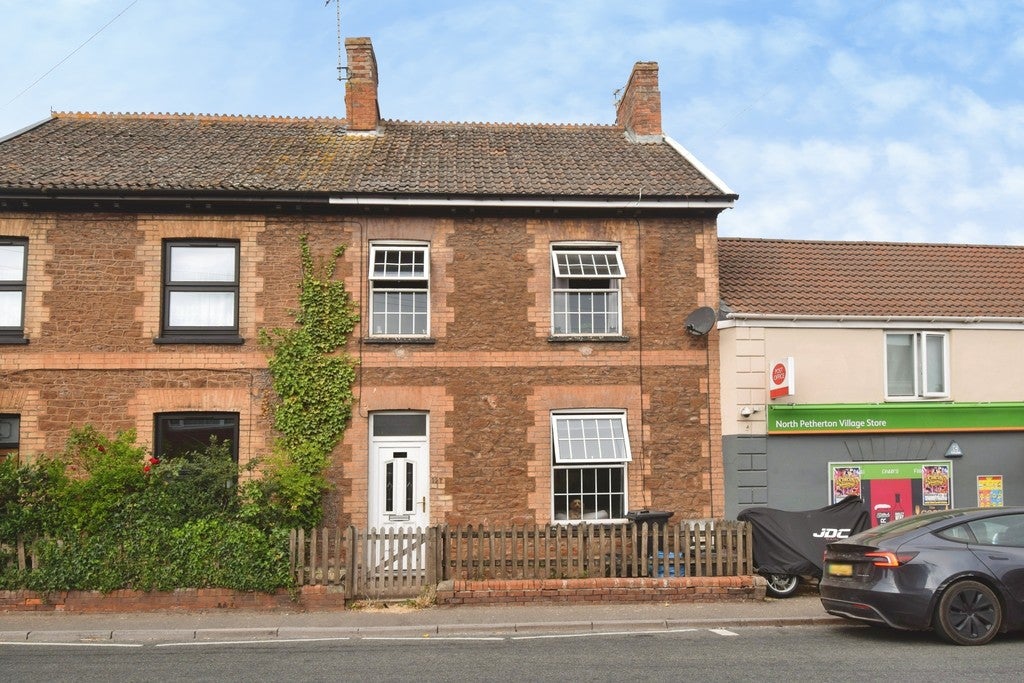 House Hyde Park Avenue in Bridgwater