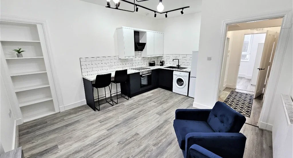 Flat Raeburn Place in Aberdeen City