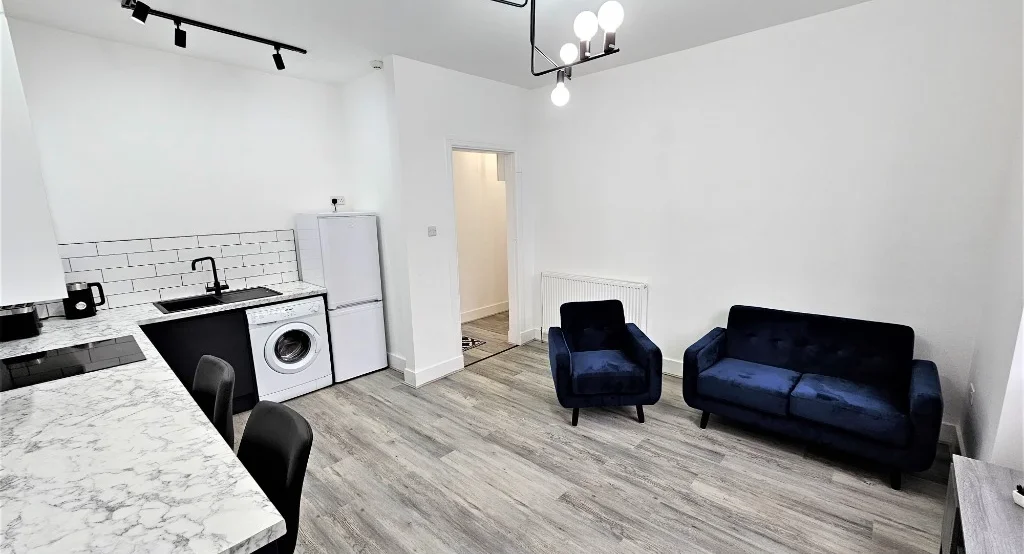 Flat Raeburn Place in Aberdeen City