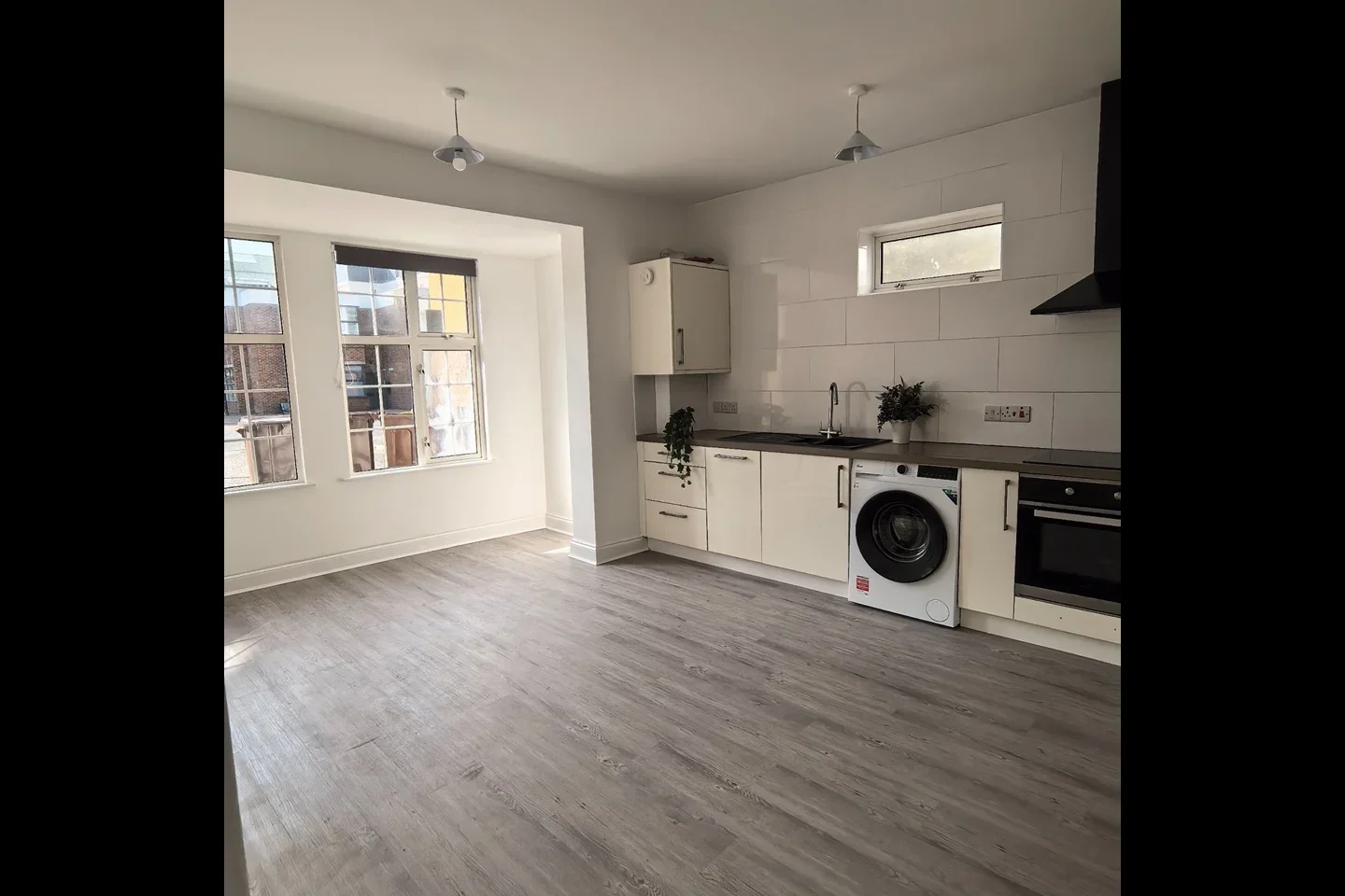 Flat Gemini Court in Greater London