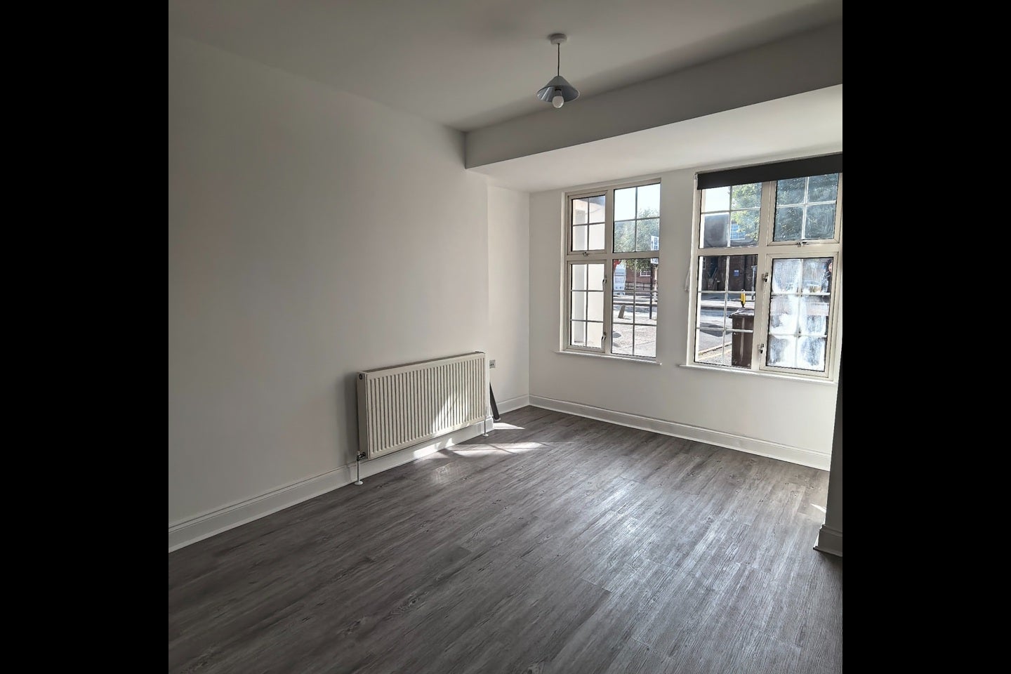 Flat Gemini Court in Greater London