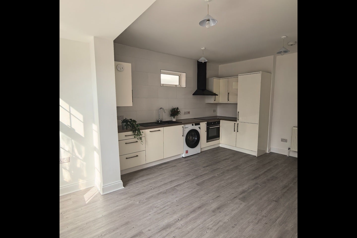 Flat Gemini Court in Greater London